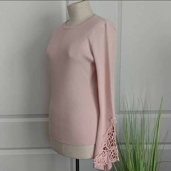 Catherine Malandrino Top Stretch Rib Knit Bell Sleeve Crochet Blush Pink L NWT - Picture 4 of 8